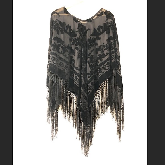 Saldana Vintage Poncho - Picture 3 of 3